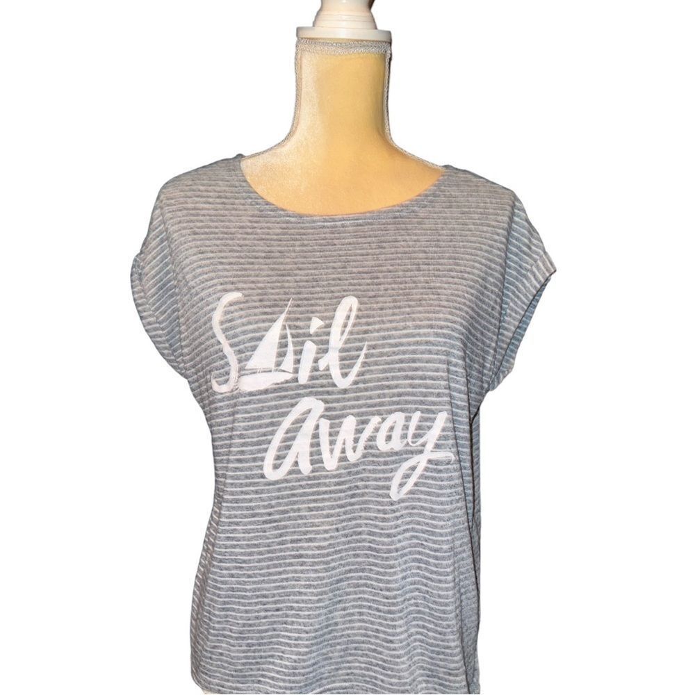 W5 pale bluish / light gray striped top with sail away on front!